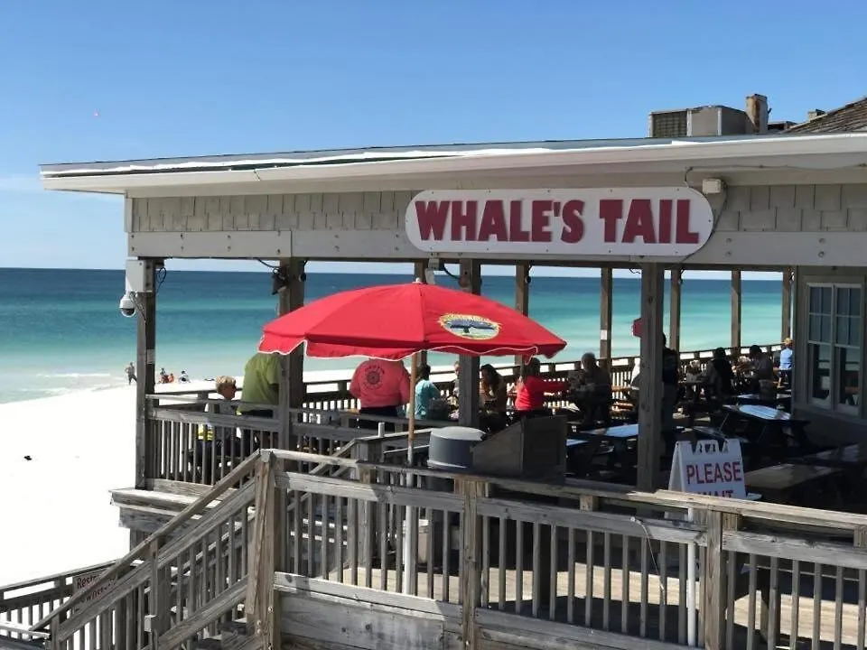 Ground Floor Coastal Condo-Beach Service Included Destin