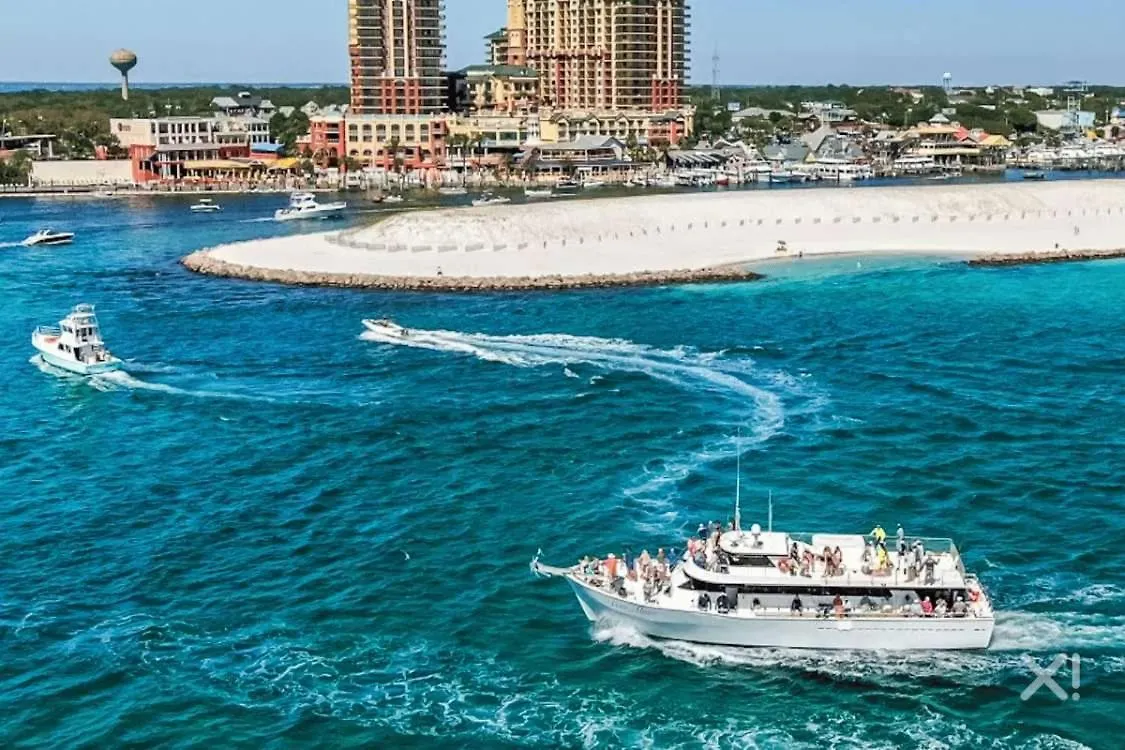 Ground Floor Coastal Condo-Beach Service Included Destin 0*,  Stati Uniti