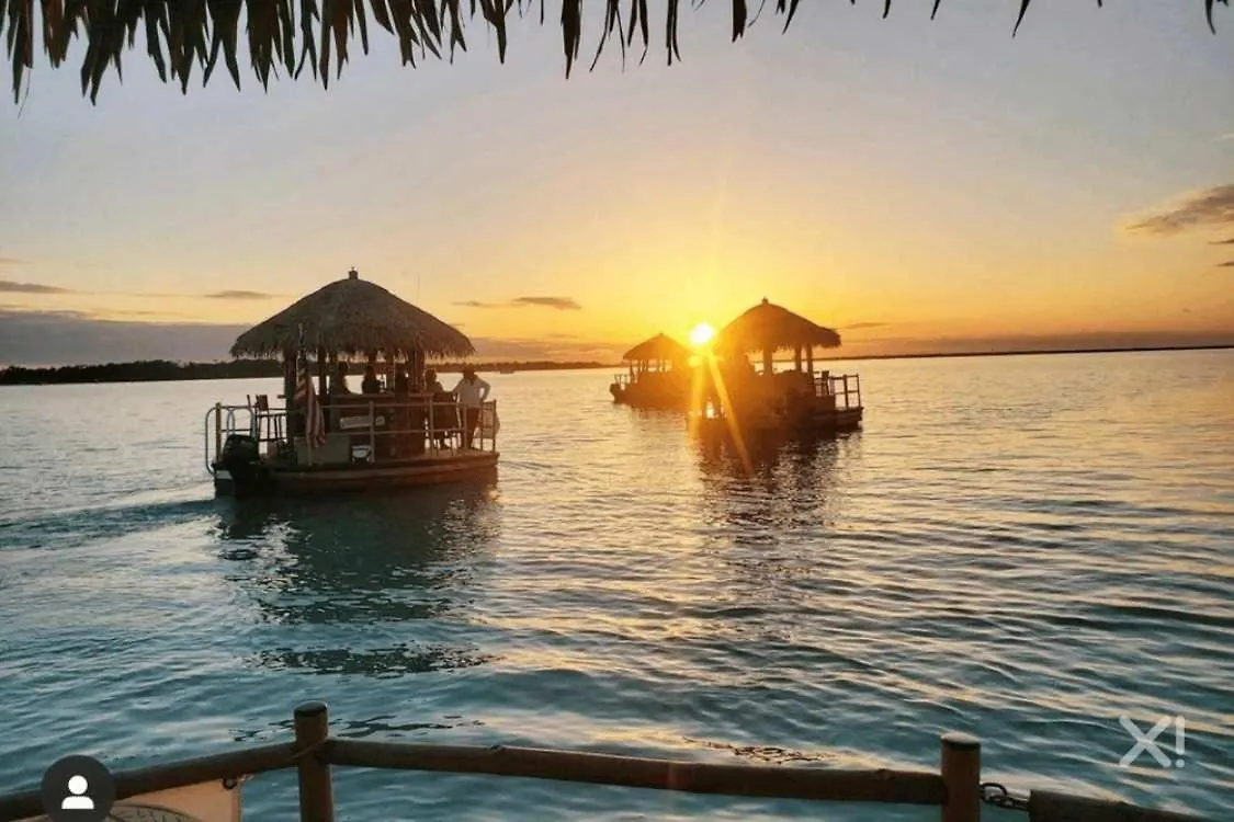 Casa vacanze Ground Floor Coastal Condo-Beach Service Included Destin Stati Uniti